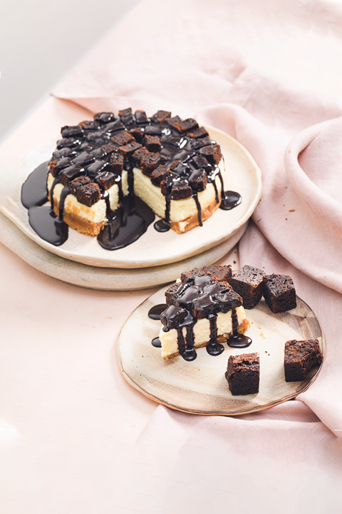Brownie baked cheesecake